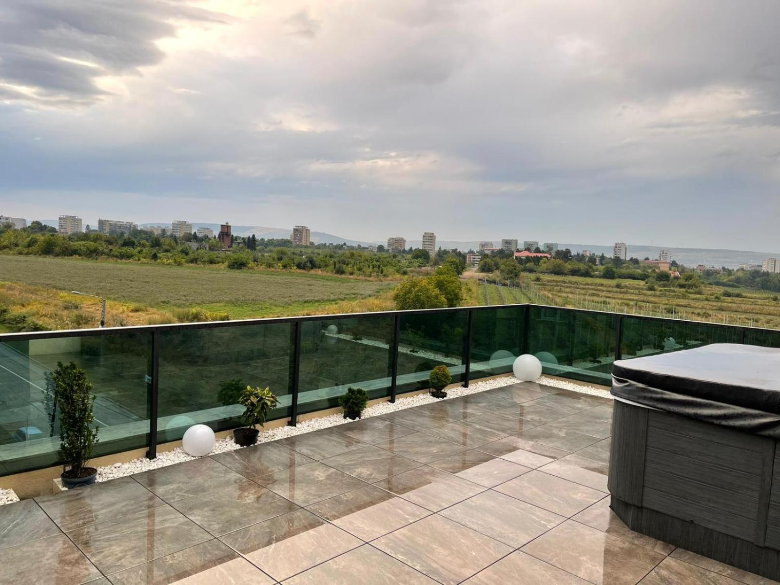 Gavas Jacuzzi & Panoramic View * Cluj-Napoca